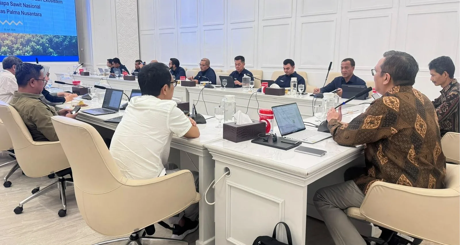 Rapat Koordinasi Pemutakhiran status 16 klaster eks perusahaan PT Agrinas Palma Nusantara